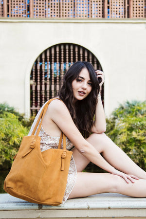 Wildleder Tote in Cognac