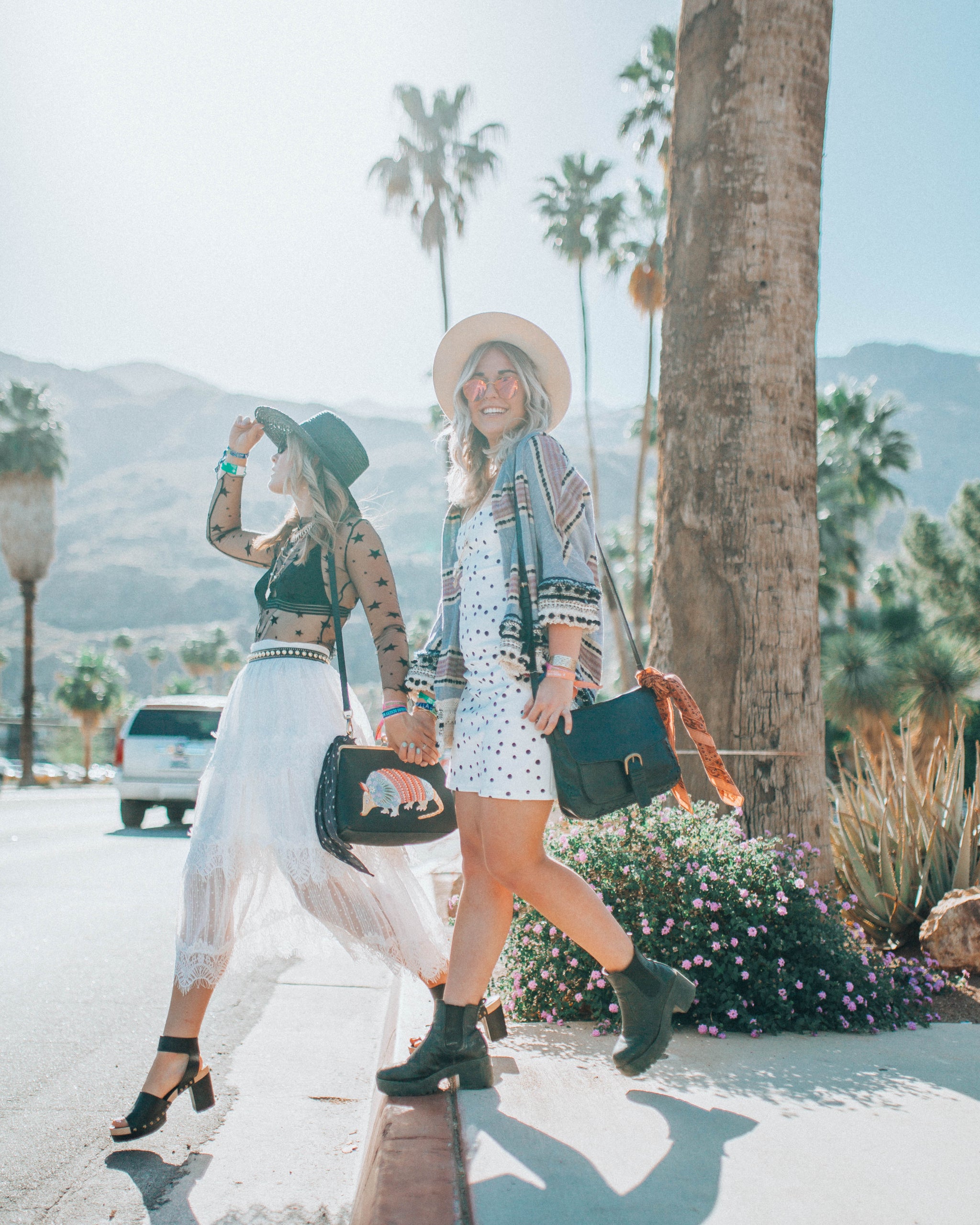 Waimea Bay Mauritius Messenger in Black